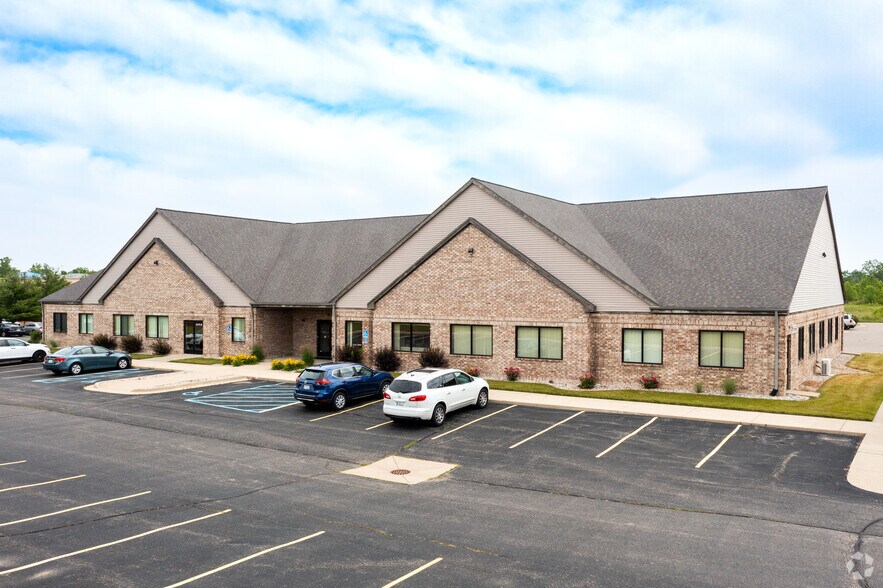 Primary Photo Of 8164 Executive Ct, Lansing Office For Lease