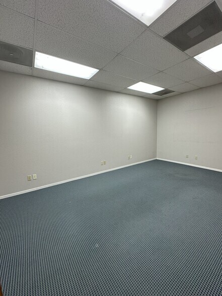 More Photos Of 7746 Lorraine Ave, Stockton Service For Sale