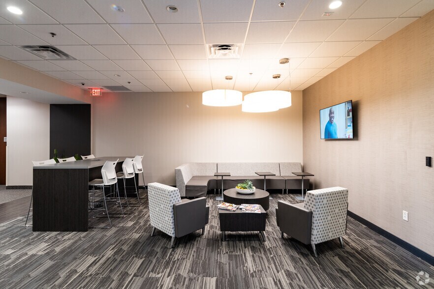 More Photos Of 2701 Dallas Pky, Plano Office For Lease