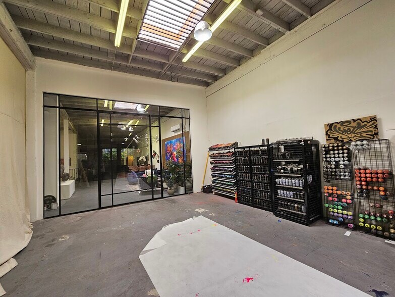 More Photos Of 2132 Sacramento St, Los Angeles Warehouse For Lease
