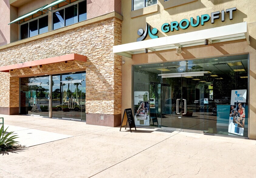 More Photos Of 1040 S Gilbert Rd, Gilbert Storefront Retail Office For Lease