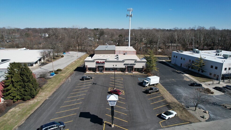 More Photos Of 645 N US Highway 31, Greenwood Freestanding For Sale