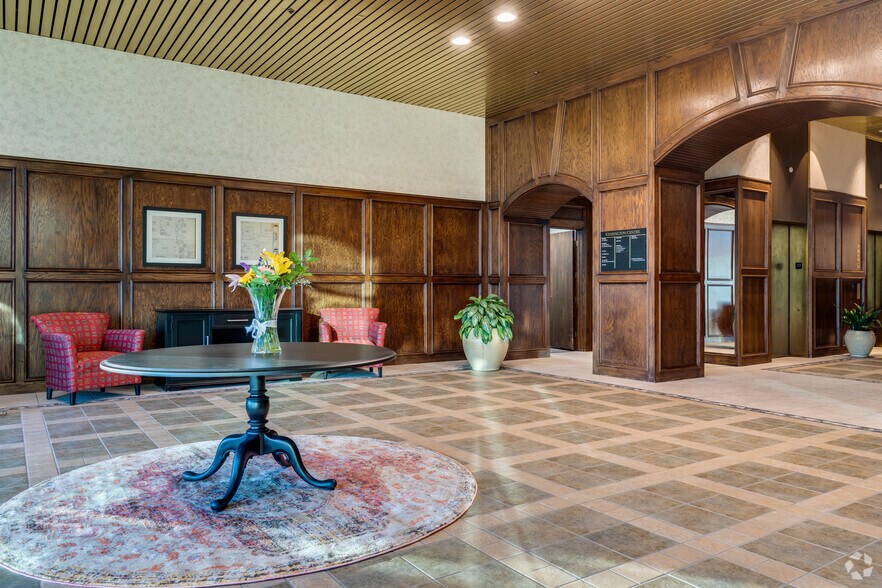 More Photos Of 7130-7140 S Lewis Ave, Tulsa Unknown For Lease