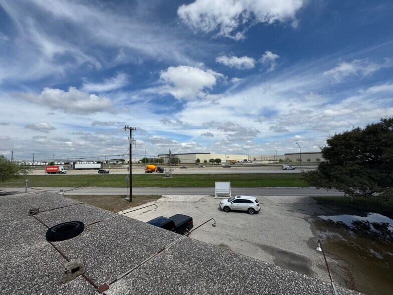 More Photos Of 8539 NE Loop 410, San Antonio Service For Lease