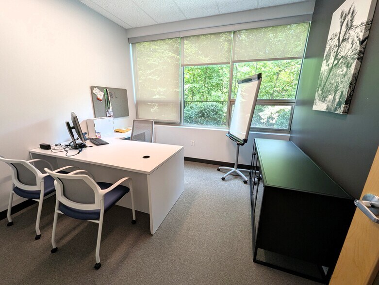 More Photos Of 4 Lan Dr, Westford Office For Lease