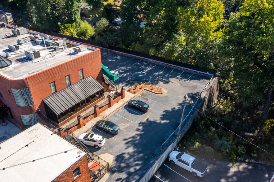 More Photos Of 5145 Buford Hwy NE, Doraville Freestanding For Lease