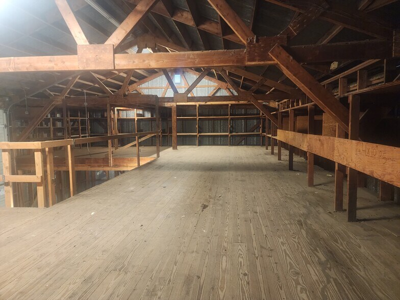 More Photos Of 48 SW Chehalis Ave, Chehalis Showroom For Sale