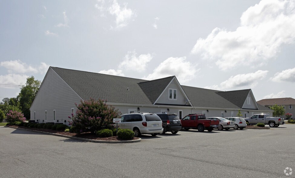 More Photos Of 111 Currituck Commercial Dr, Moyock Office For Sale