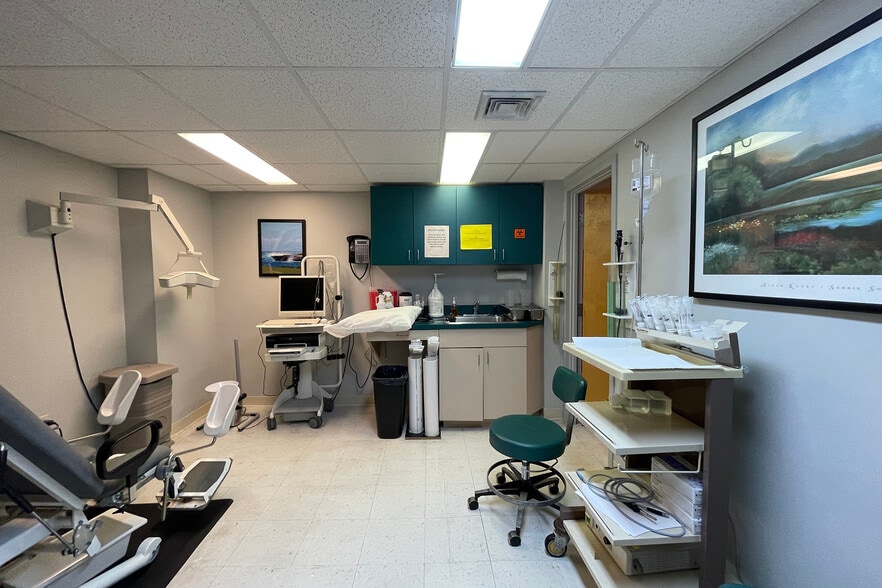 More Photos Of 12 Elmcrest Ter, Norwalk Office For Sale