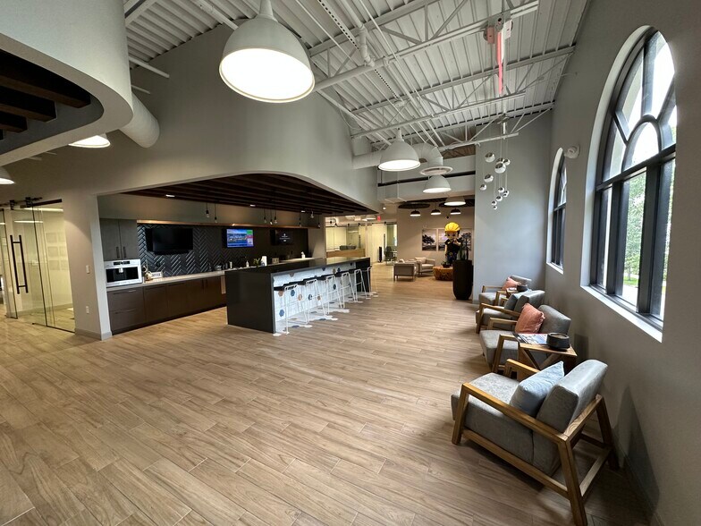 More Photos Of 1925 Prospect Ave, Orlando Office For Lease