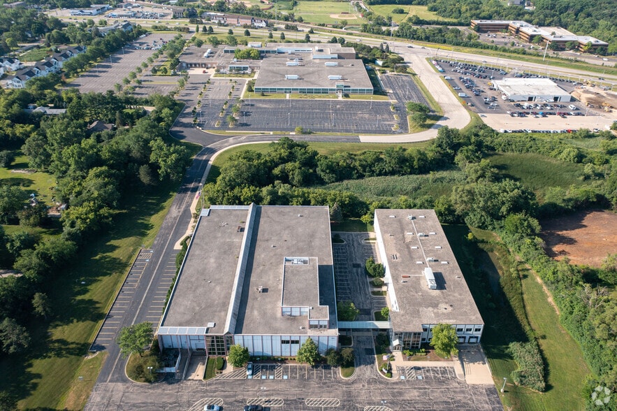 More Photos Of 540 W Northwest Hwy, Barrington Unknown For Lease