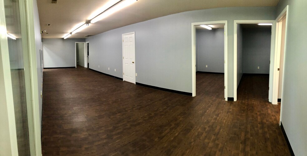 More Photos Of 4617 Sutherland Rd, Owensboro Light Distribution For Lease