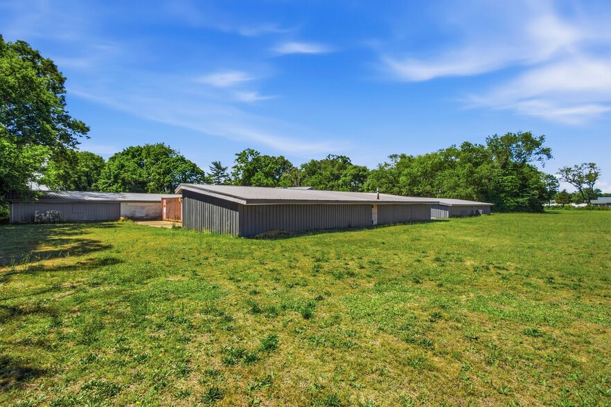 More Photos Of 50 Clara St, Landisville Warehouse For Sale