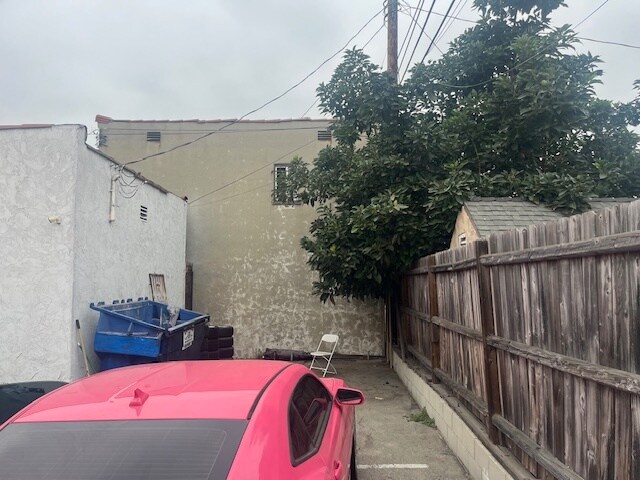 More Photos Of 1725 W Florence Ave, Los Angeles Specialty For Sale