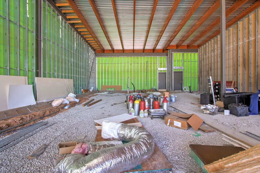 More Photos Of 771 W Tucson St, Broken Arrow General Retail For Sale