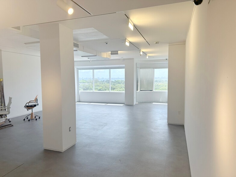 More Photos Of 4770 Biscayne Blvd, Miami Office For Sale