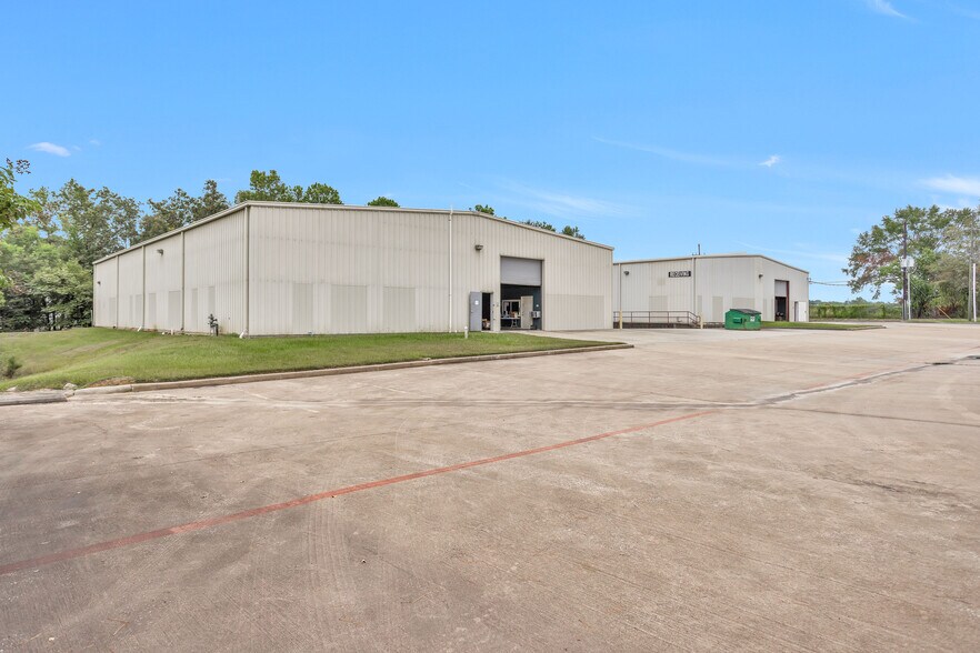 Primary Photo Of 1207 N Fm 3083 Rd, Conroe Distribution For Lease