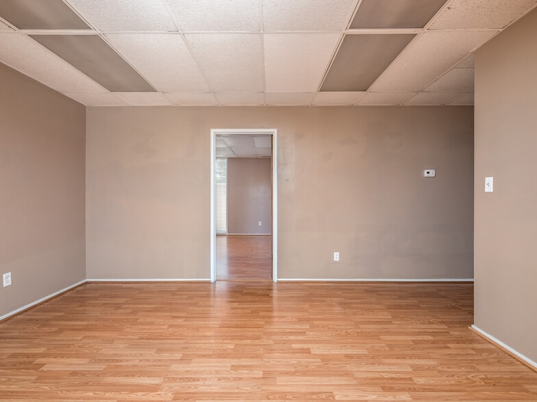 More Photos Of 3200 S Fairway St, Visalia Office For Lease