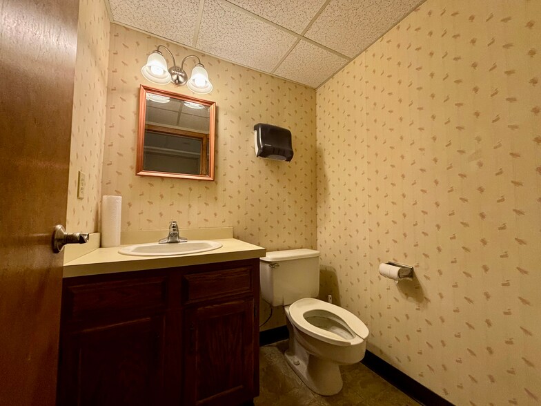More Photos Of 4277 Okemos Rd, Okemos Office For Lease