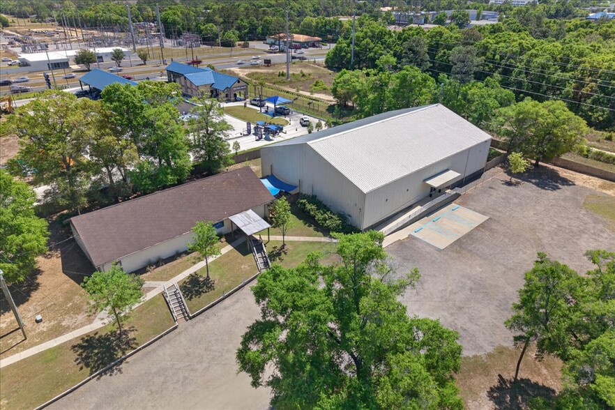 More Photos Of 100 Duggan Ave, Crestview Specialty For Sale