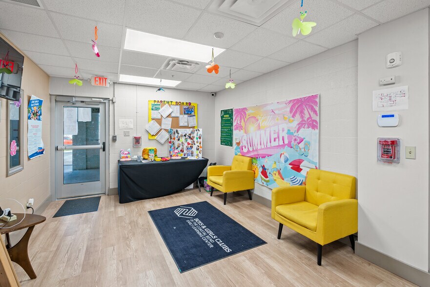 More Photos Of 10102 S Padre Island Dr, Corpus Christi Medical For Sale