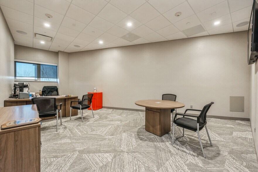 More Photos Of 511 Ocean Ave, Massapequa Office For Lease
