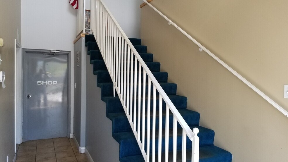 More Photos Of 12541 Minuteman Dr, Draper Auto Repair For Sale