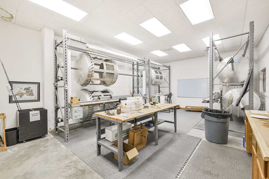 More Photos Of 7449 Wright Rd, Houston Manufacturing For Sale