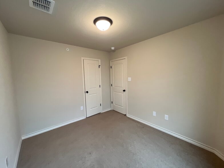 More Photos Of 6407 Luglio Ln, San Antonio Apartments For Sale