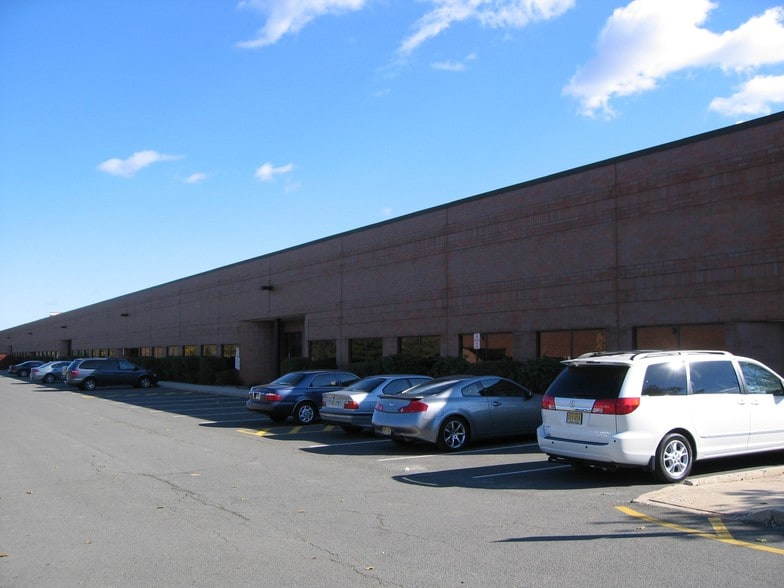 More Photos Of 45 Stouts Ln, Monmouth Junction Warehouse For Lease