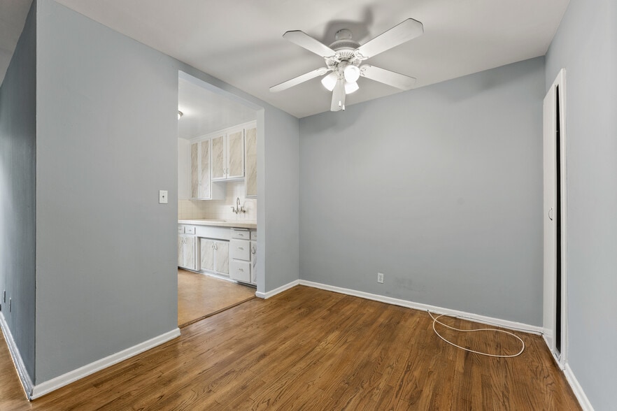 More Photos Of 2131 N Cahuenga Blvd, Los Angeles Apartments For Sale