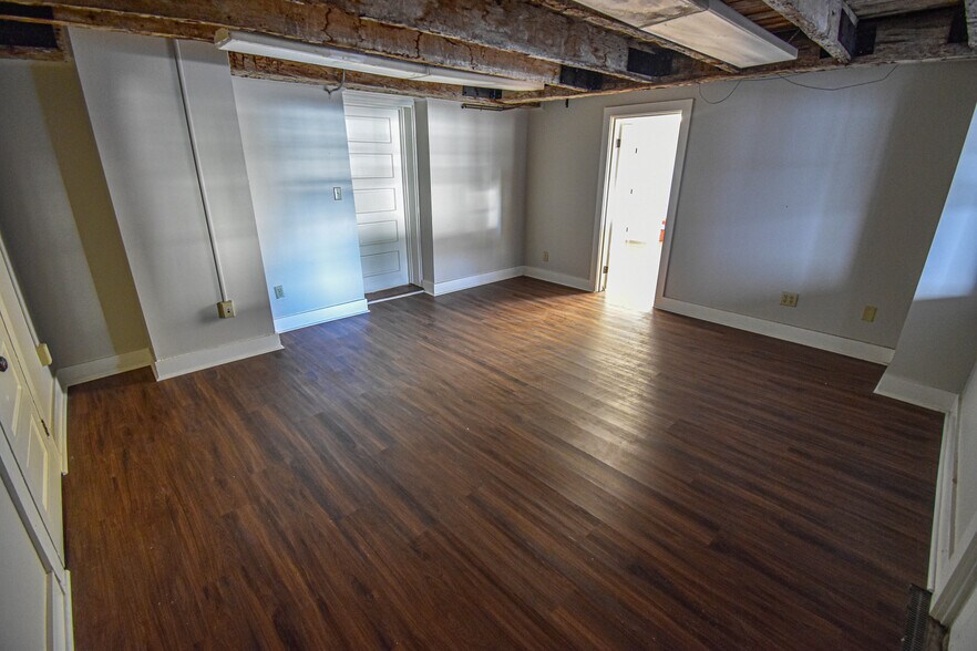 More Photos Of 2606 8th St, Tuscaloosa Office For Sale