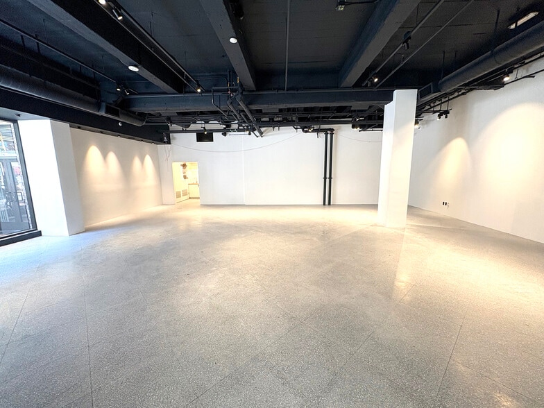 More Photos Of 215 W 9th St, Los Angeles Apartments For Lease