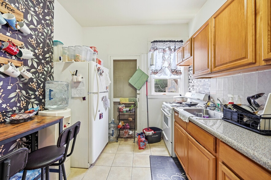 More Photos Of 12 Radford St, Yonkers Apartments For Sale