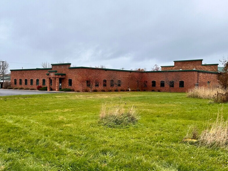 More Photos Of 118 3rd St E, Ashland Office For Sale