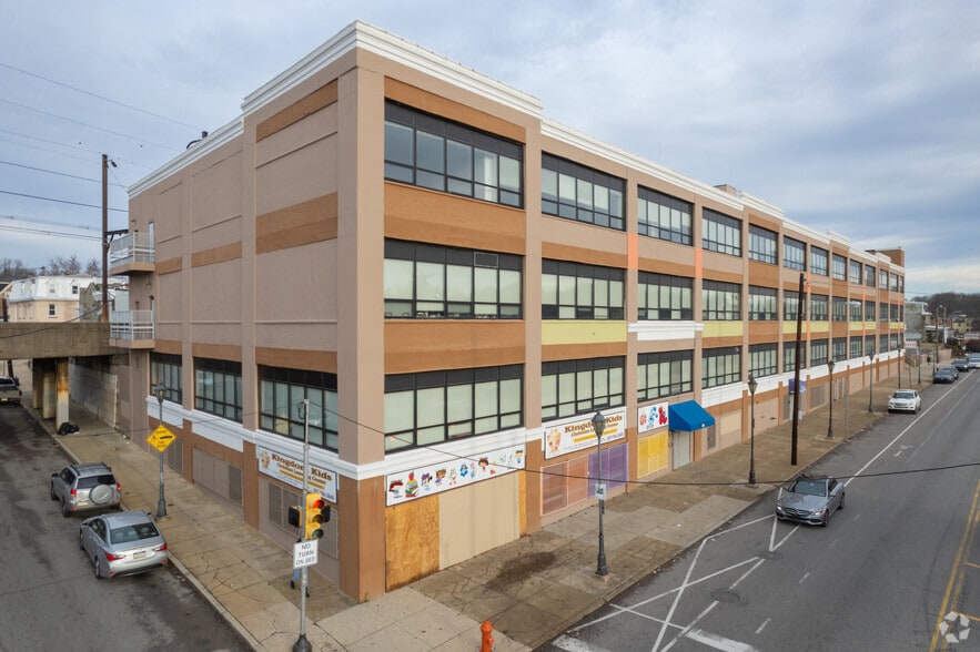 Primary Photo Of 301 E Chelten Ave, Philadelphia Office Residential For Lease
