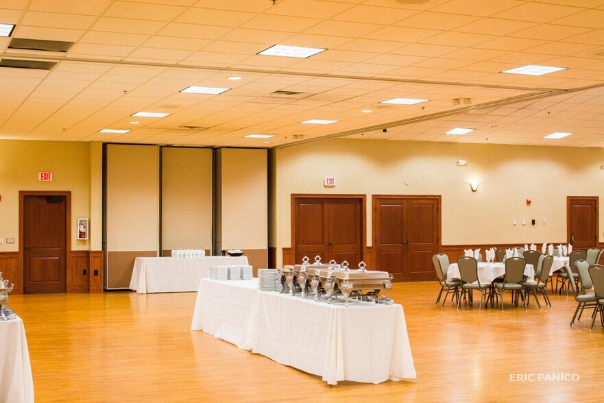 More Photos Of 2809 N Pontiac Dr, Janesville Lodge Meeting Hall For Sale