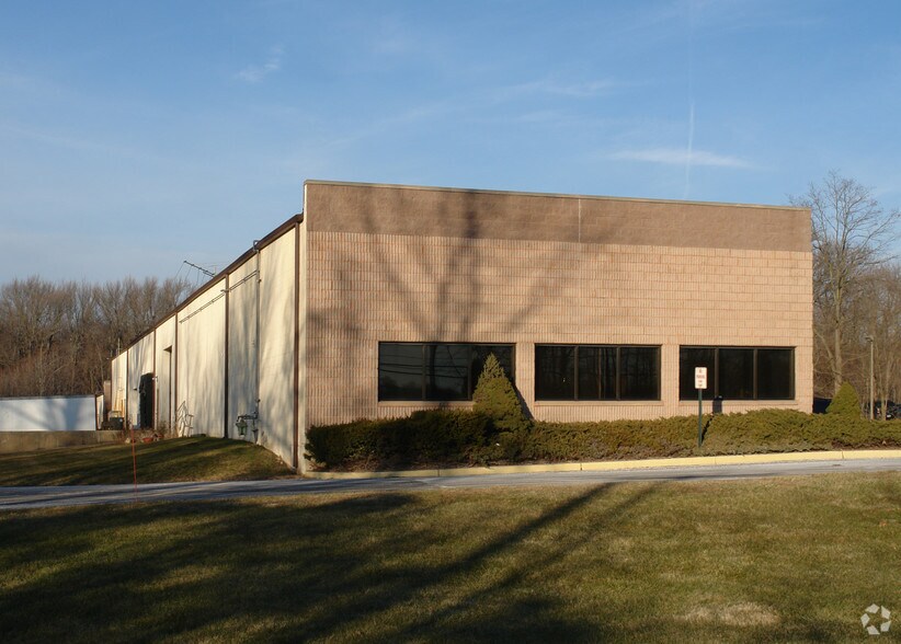 More Photos Of 490 W Route 33, Millstone Township Office For Lease