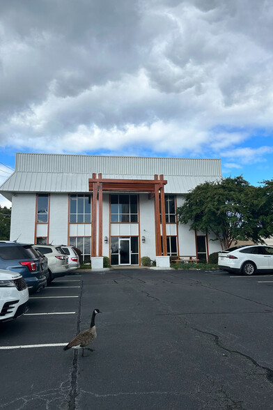 Primary Photo Of 4598 Broad St, Virginia Beach Office For Lease