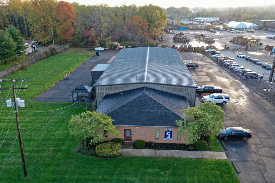More Photos Of 3822 Victory Ave, Louisville Warehouse For Lease