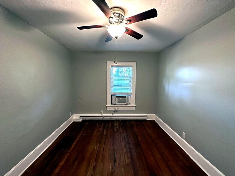 More Photos Of 619 Kirkwood Ter N, Saint Petersburg Apartments For Sale