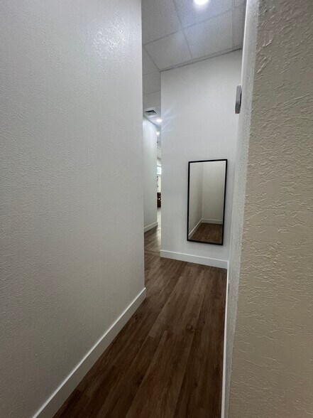 More Photos Of 375-3 S 12th St, Tampa Office For Sale