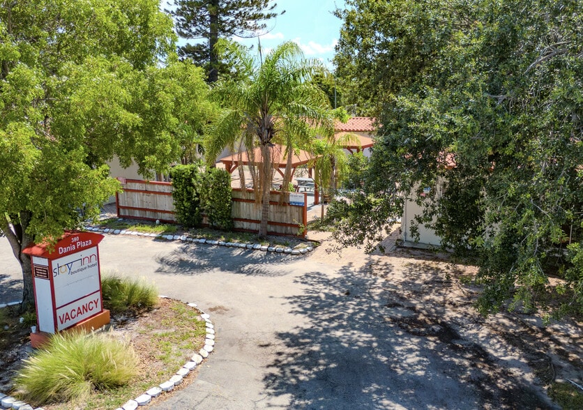 More Photos Of 380 S Federal Hwy, Dania Beach Hotel For Sale
