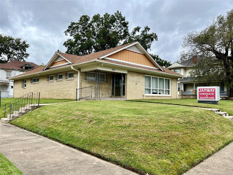 Primary Photo Of 655 E Okmulgee St, Muskogee Medical For Lease