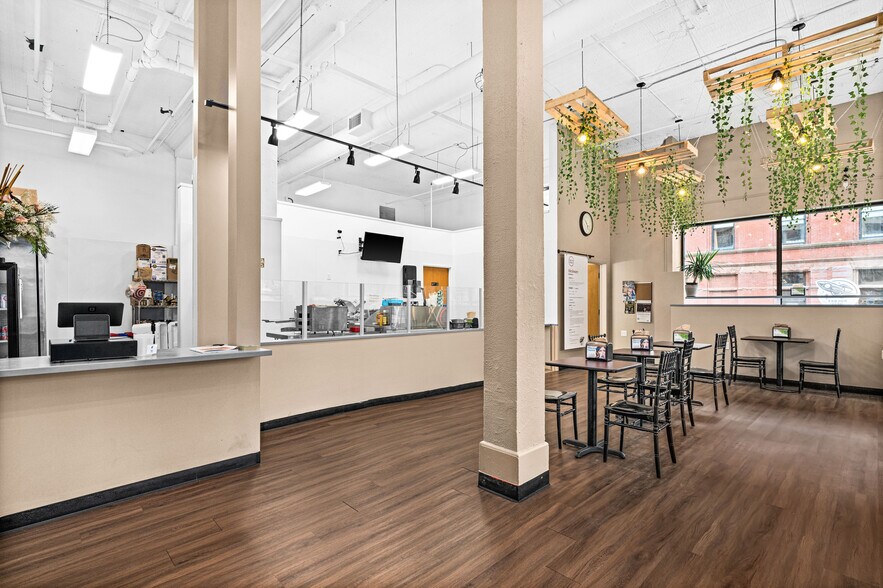 More Photos Of 202 E Superior St, Duluth Office For Sale