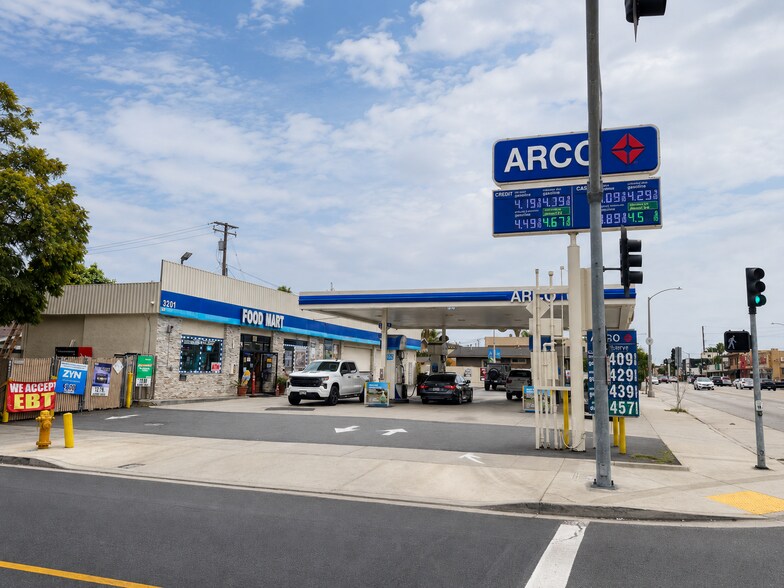 More Photos Of 3201 E 7th St, Long Beach Service Station For Sale