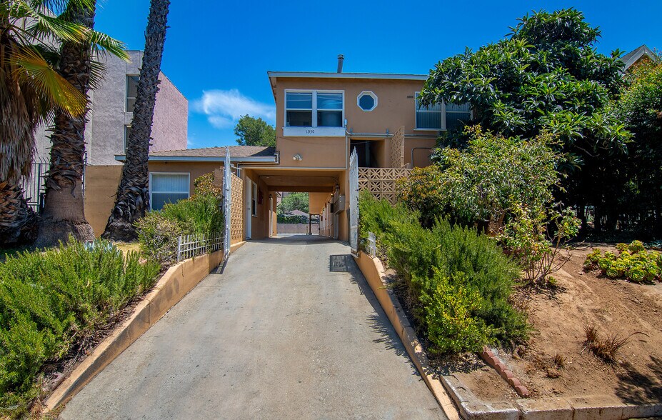 Primary Photo Of 1930 S Oxford Ave, Los Angeles Apartments For Sale
