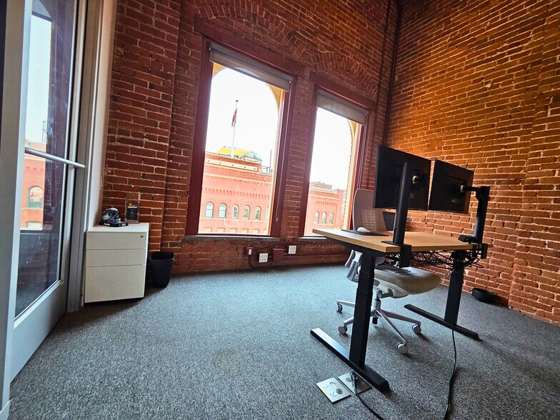 More Photos Of 1660 17th St, Denver Office Residential For Sale