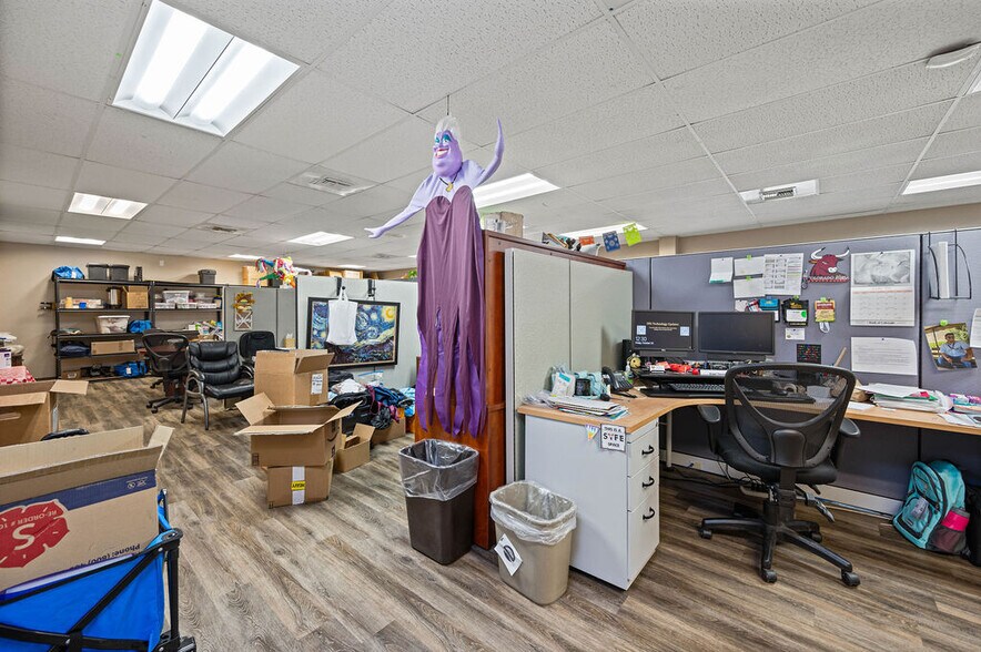 More Photos Of 2768 Compass Dr, Grand Junction Office For Lease