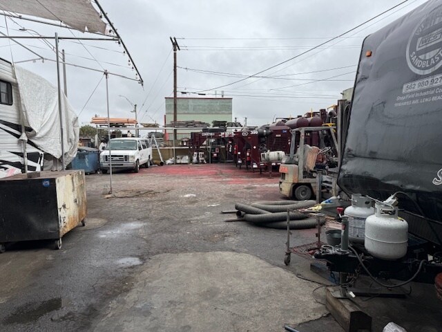 More Photos Of 1650 Santa Fe Ave, Long Beach General Retail For Sale